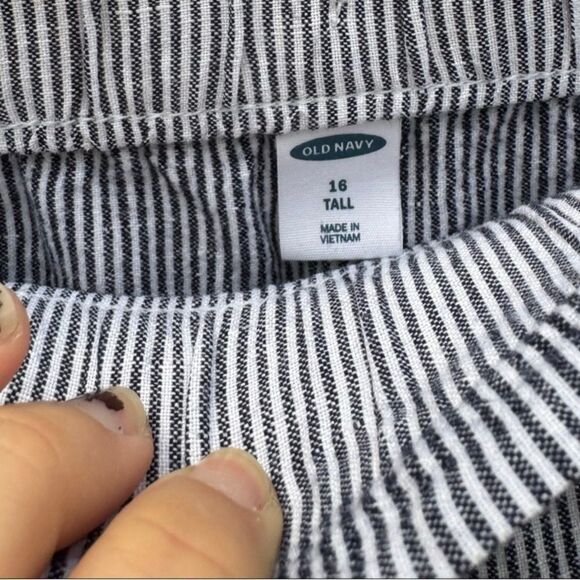 Old Navy Women's Cropped Linen Pants in White & Blue Stripes Size 16 Tall - Picture 4 of 5